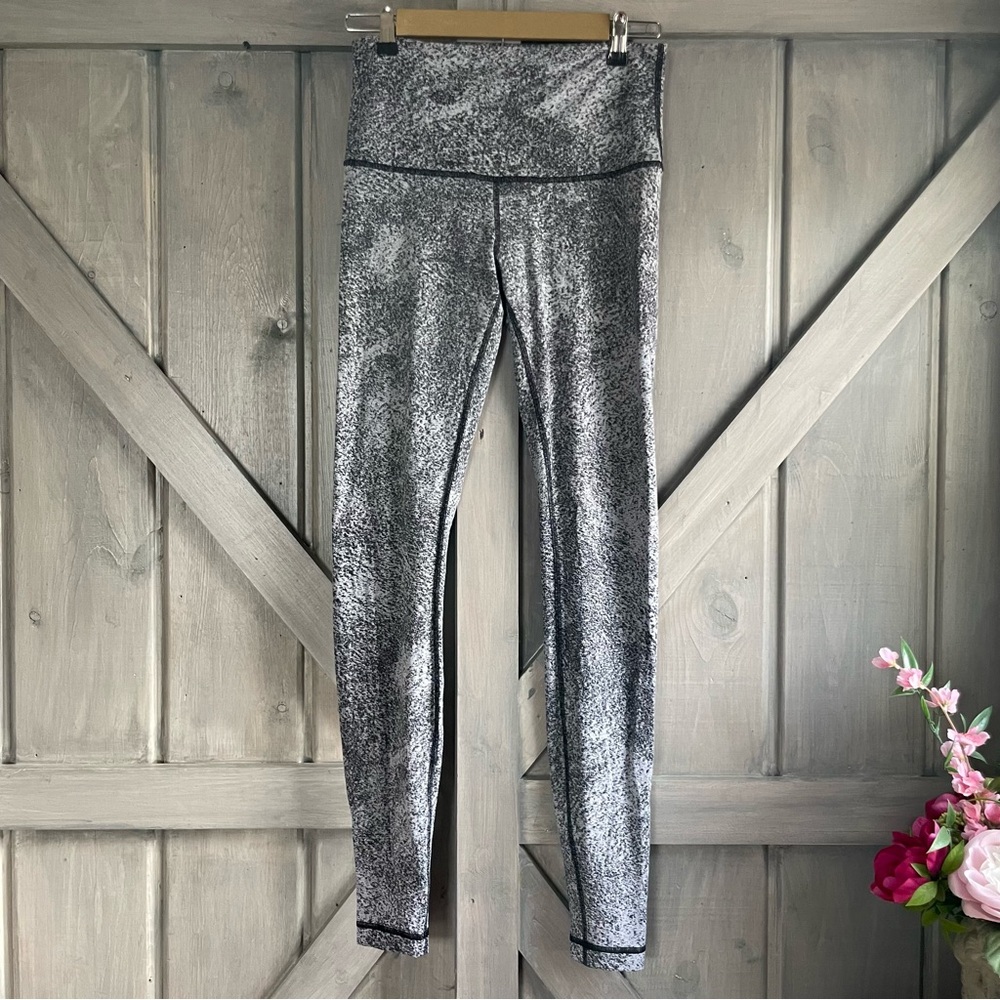 Lululemon Wunder Under High Rise Leggings size 10 gray black static